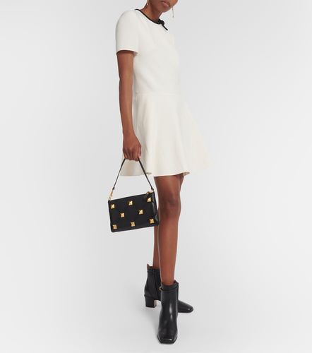 Pouch Roman Stud de piel acolchada - Valentino Garavani - Modalova