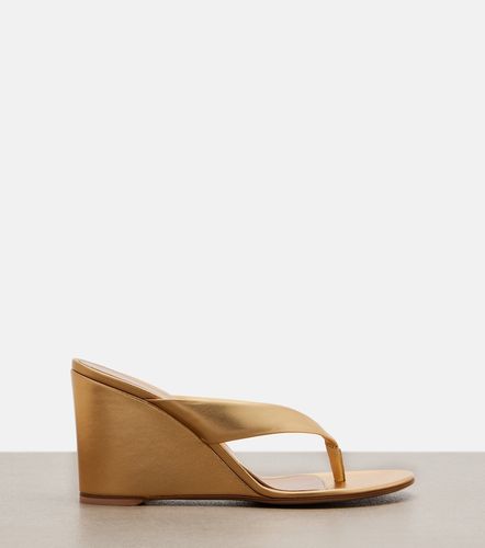 Leather wedge thong sandals - Gianvito Rossi - Modalova