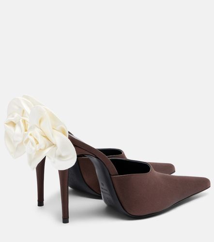 Mules de satén con aplique floral - Magda Butrym - Modalova