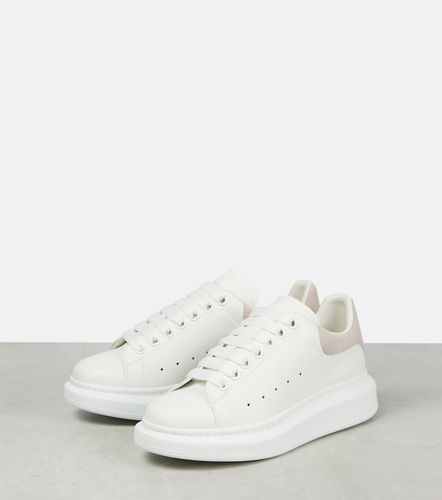 Sneakers Oversized aus Leder - McQueen - Modalova