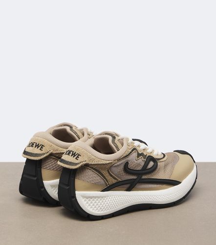 Loewe Pogo mesh-trimmed sneakers - Loewe - Modalova