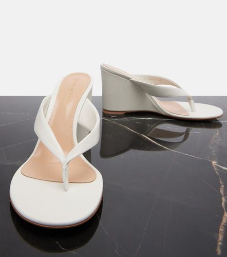 Leather wedge thong sandals - Gianvito Rossi - Modalova