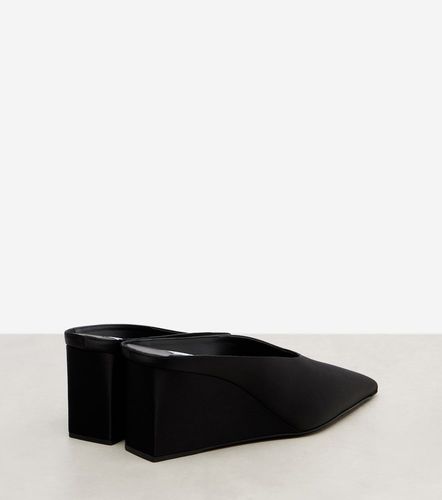 Alaia Cube 75 satin wedge mules - Alaia - Modalova