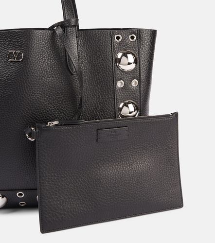 Nellcote Medium studded leather shopper - Valentino Garavani - Modalova