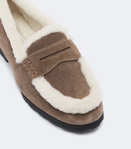 Mocassini penny in suede con shearling - Veronica Beard - Modalova