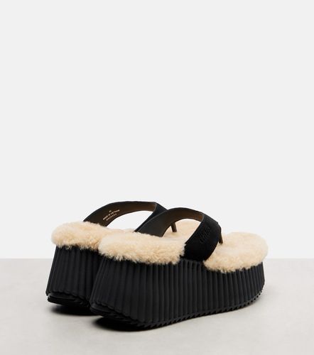 Nama 80 suede platform thong sandals - Chloe - Modalova