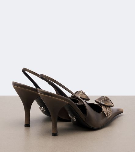 Pumps slingback in pelle con applicazioni - Prada - Modalova