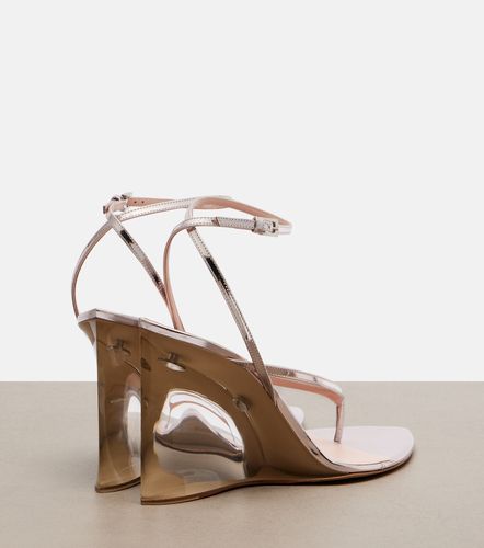 Invisible leather wedge thong sandals - Alaia - Modalova