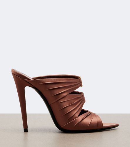Pantoletten Emilie aus Satin - Saint Laurent - Modalova