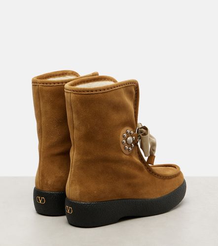 Snowish studded suede ankle boots - Valentino Garavani - Modalova
