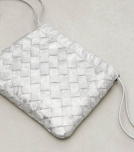 Intrecciato Small metallic leather pouch - Bottega Veneta - Modalova