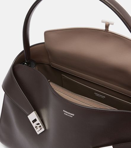 Hug Soft Medium leather shoulder bag - Ferragamo - Modalova