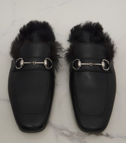 Mules Larindo de piel con borrego y Horsebit - Gucci - Modalova