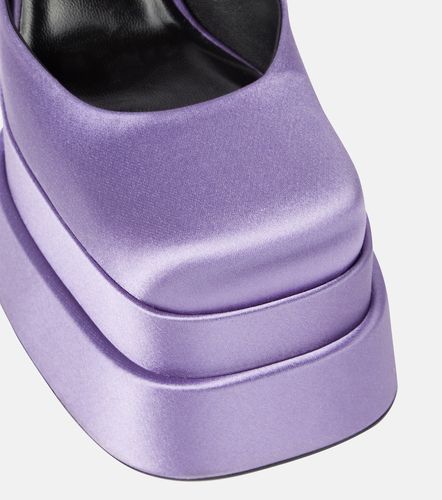 Medusa Aevitas satin platform pumps - Versace - Modalova