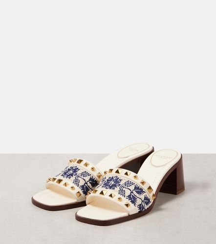 County 60 Rockstud embroidered mules - Valentino Garavani - Modalova