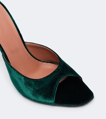 Amina Muaddi Mules Alexa aus Samt - Amina Muaddi - Modalova