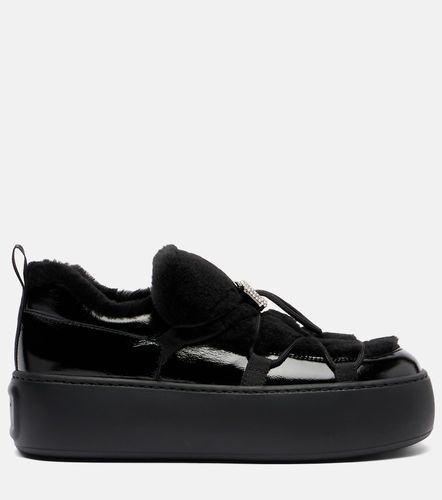 Sneakers Viv' Up in shearling e vernice - Roger Vivier - Modalova