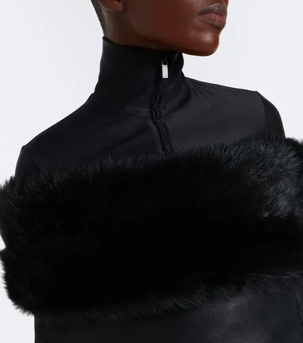 Off-shoulder shearling crop top - Gucci - Modalova