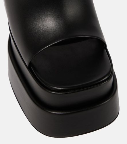 Sandalias de piel con plataforma - Versace - Modalova