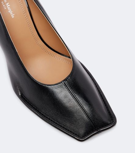 Maison Margiela Piped leather pumps - Maison Margiela - Modalova