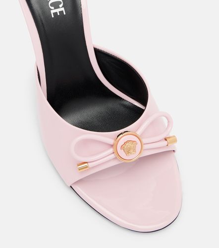 Versace Mules Opera 85 de charol - Versace - Modalova