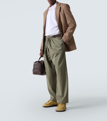 Pantalones rectos de satén de algodón con cinturón - Loewe - Modalova
