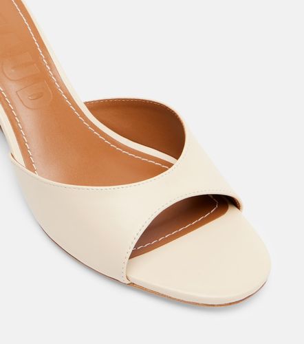Wedge-Pantoletten Brigitte aus Leder - Staud - Modalova