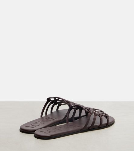 Loewe Petal Anagram leather slides - Loewe - Modalova