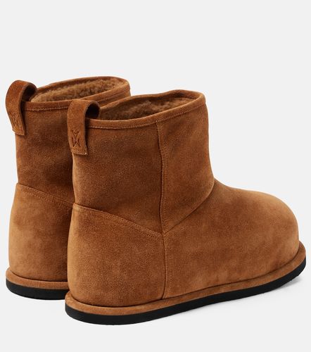 Heidi shearling-lined suede ankle boots - Amina Muaddi - Modalova