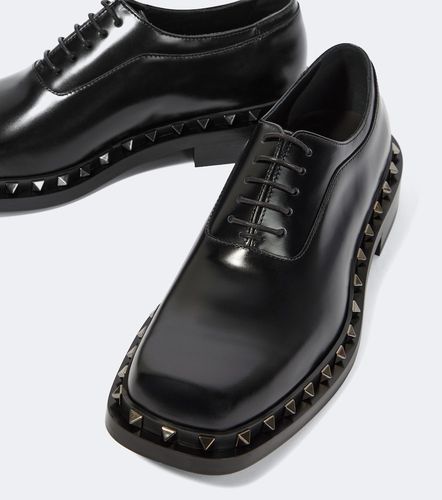Stringate Rockstud in pelle - Valentino Garavani - Modalova