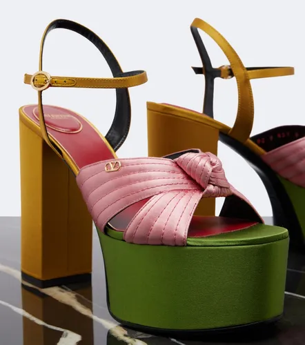 Sandalias con plataforma Crasher de satén - Valentino Garavani - Modalova