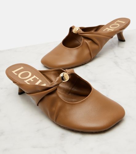 Loewe Pebble 45 leather mules - Loewe - Modalova