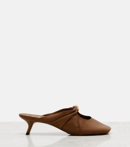 Loewe Pebble 45 leather mules - Loewe - Modalova