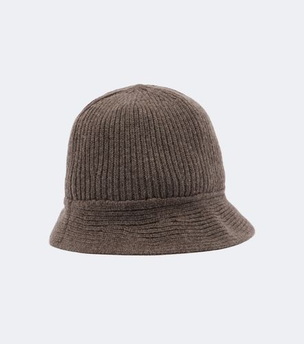 Bruno cashmere and wool bucket hat - Nour Hammour - Modalova