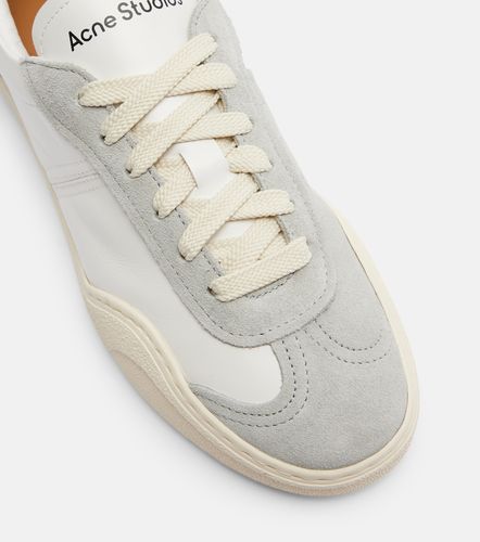 Suede-trimmed leather sneakers - Acne Studios - Modalova