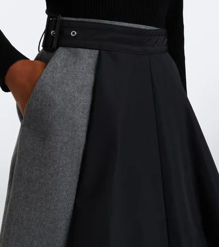 Falda midi de tafetán y franela con paneles - Sacai - Modalova