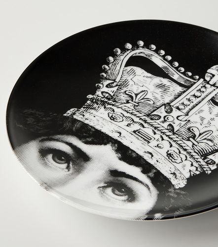 Piatto da parete Tema e Variazioni n.369 - Fornasetti - Modalova