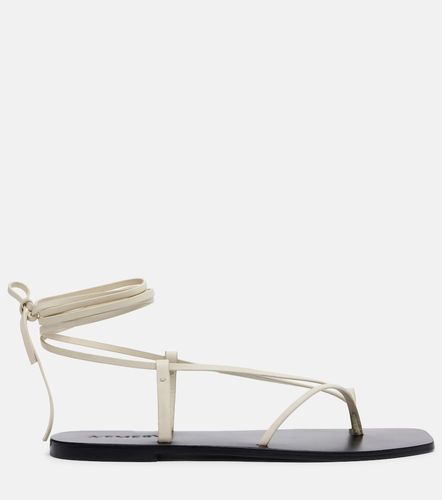 A.Emery Nolan leather thong sandals - A.Emery - Modalova
