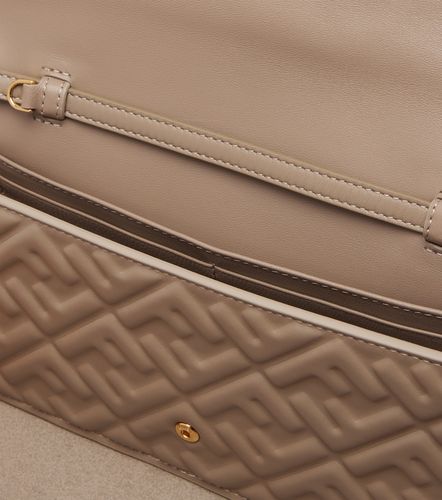 Tube FF leather wallet on chain - Fendi - Modalova