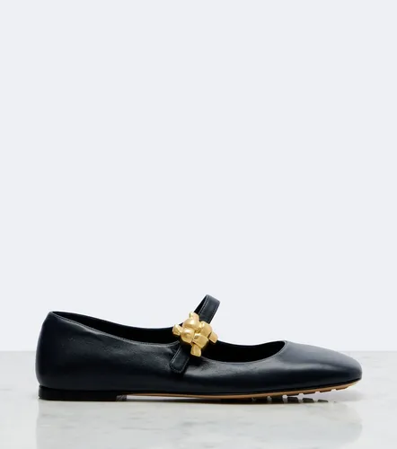 Lucy embellished leather Mary Jane flats - Bottega Veneta - Modalova