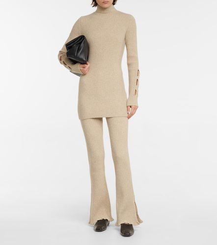 Ribbed-knit wool-blend flared pants - Victoria Beckham - Modalova