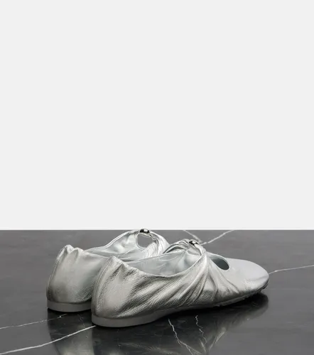 Pebble Soft metallic leather Mary Jane flats - Loewe - Modalova