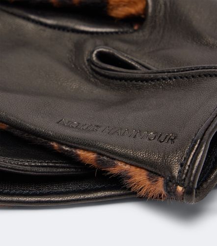 Handschuhe aus Leder und Kalbhaar - Nour Hammour - Modalova