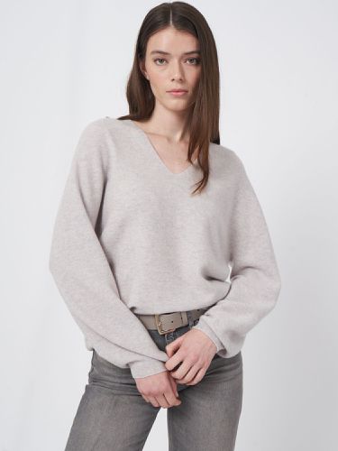 Seamless knitted V-neck cashmere sweater - REPEAT cashmere - Modalova