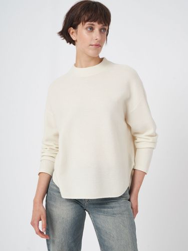 Fine textured knit sweater with round hem - REPEAT cashmere - Modalova