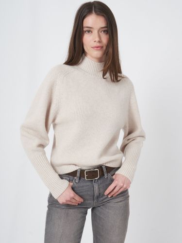 Wool sweater with ribbed stand collar - REPEAT cashmere - Modalova