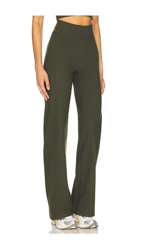The Essentials Pant in Dark Green. - size L (also in XL) - 437 - Modalova