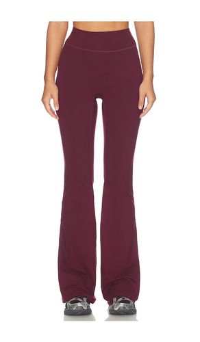 The Leisure Pant in Wine. - size S (also in XS) - 437 - Modalova