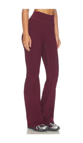 The Leisure Pant in Wine. - size S (also in XS) - 437 - Modalova