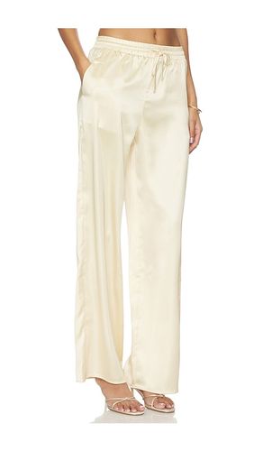 Bradie Satin Trouser in Beige. - size L (also in M, S, XL, XS) - 4th & Reckless - Modalova